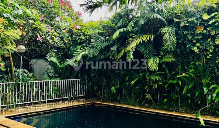 Near Antasari/Kemang, Ready-to-Live Rental House, One Gate System in Cipete.