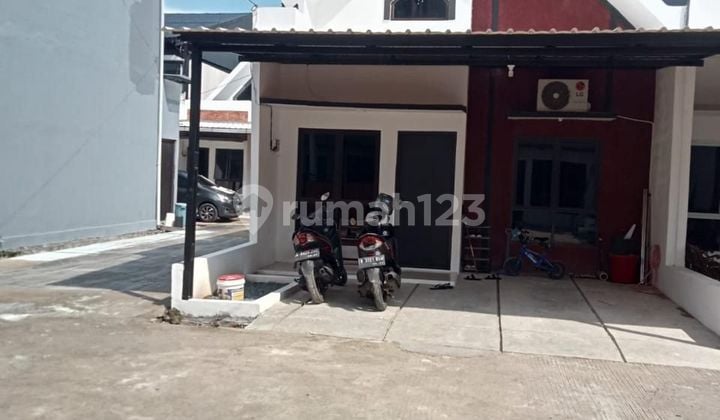 Rumah minimalis di pusat kota Depok a