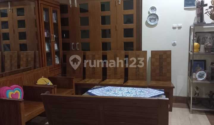 Rumah 2 Lantai, Siap Huni , Tidak Banjir , Dekat Javamall, Pasar Peterongan, Seperti Cluster Relatif Masih Baru