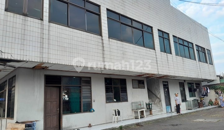 Rumah/Mess Karyawan Pabrik di Kemandoran Cocok untuk Kost2an dan Kantor