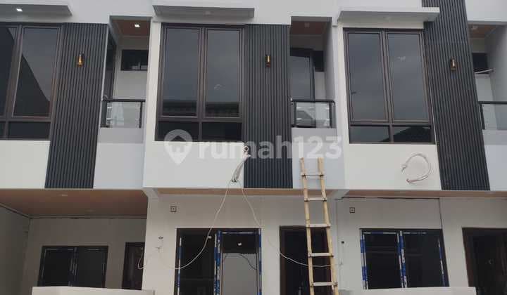 House for Sale in Batu Tulis, Central Jakarta, 2 Floors