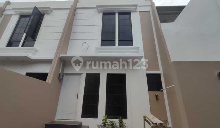 Rumah Modern 2 Lantai di Pramuka Sari 3 Cempaka Putih Jakarta Pusat