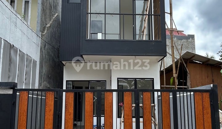 Dijual Rumah Dukuh Zamrud Mustikajaya Bekasi Timur