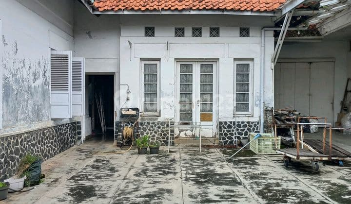 Sayap Martadinata/ Riau Jl.nangka