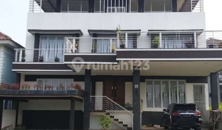 Dijual Rumah 3 Lantai Depan Green Area Best View Dikawasan Sentul Bogor