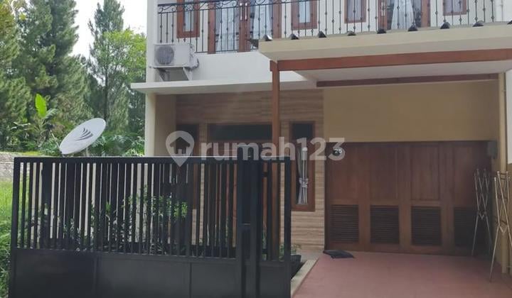 Dijual Rumah 2 Lantai Siap Huni Samping Pasar Ahpoong Sentul City