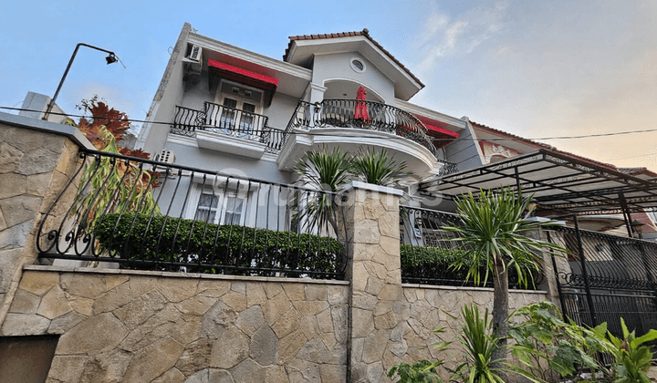 Djual Cepat Rumah Cantik Siap Huni di Cinere