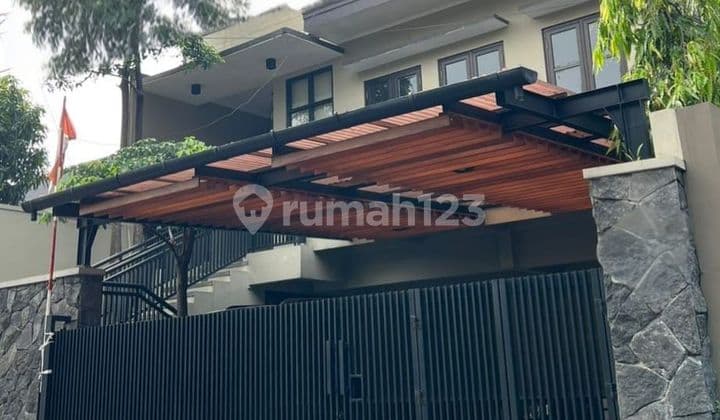 Turun Harga Rumah Mewah Full Furnish di Senopati.one Gate System.lokasi Strategis.bebas Banjir.harga Nego Sampai Deal