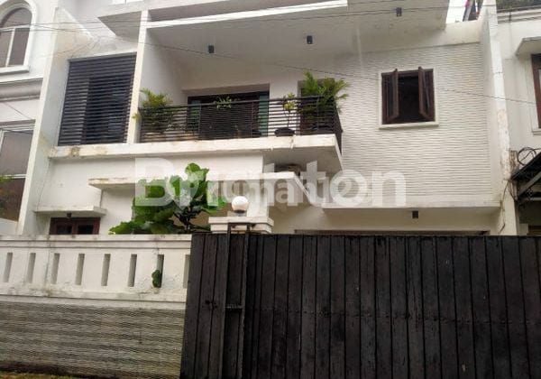 Rumah mewah di pondok indah.bebas banjir.harga nego sampai deal