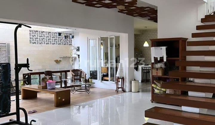 luxury house in West Cilandak.flood-free.negotiable price until deal