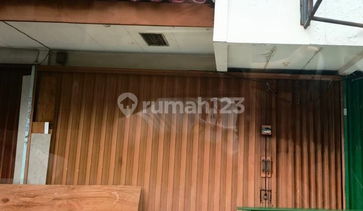 Jual Cepat.Turun Harga Ruko 2 Lantai Di Srengseng Kembangan.pinggir Jalan Besar.Bebas Banjir.Harga Nego Sampai Deal