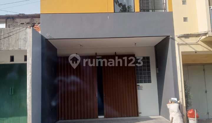 Ruko Baru 3 Lantai Di Pamulang Barat.pinggir Jalan Besar.bebas Banjir.lokasi Strategis