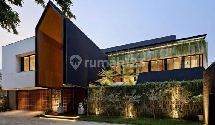 Super Luxurious New House Modern Tropical Design Fully Furnished