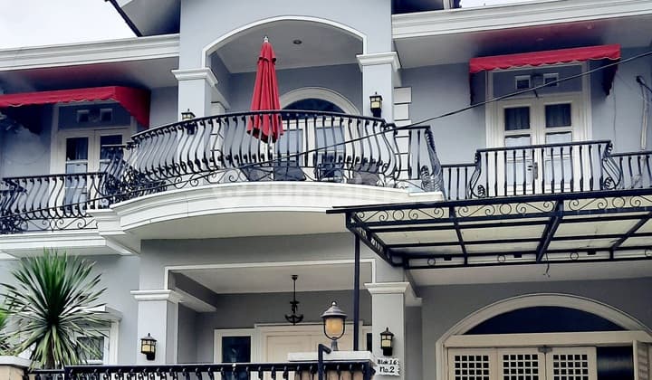 Rumah Mewah Dalam Komplek Puri Cinere, Tenang Nyaman & Asri