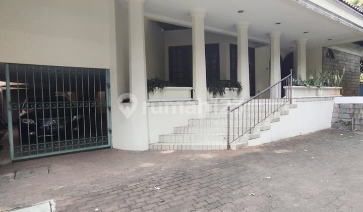 Dijual Cepat! Harga Dibawah NJOP!! Rumah Dikawasan Mega Kuningan