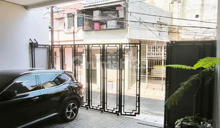 Rumah Baru Premium Dijual Model Minimalis Modern di Pademangan