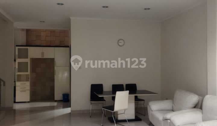 Dijual Murah Rumah Kelapa Gading Model Minimalis Modern Lebar 8M