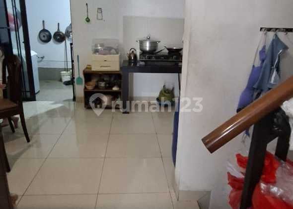 Rumah 2 Lantai di Cluster Asia Green Lake City Strategis Nego