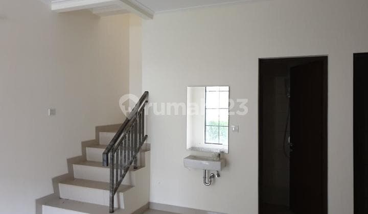 Ready-to-Occupy Residential Home in Strategic Green Village Tangerang