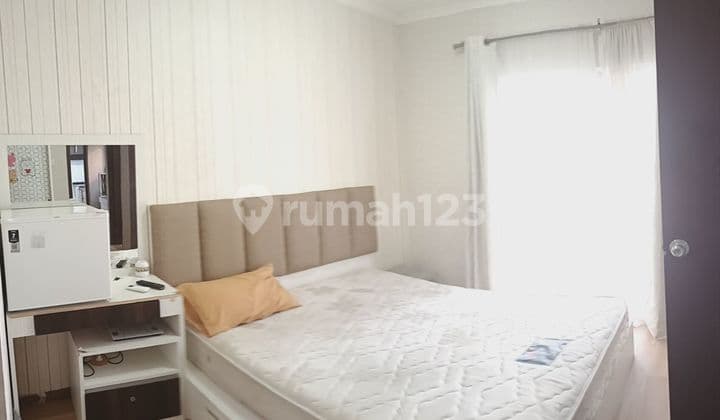 Sewa Cepat!! 2+1BR Medit 2, Furnished Bagus, Lantai Sedang, View Kolam, Harga Ok