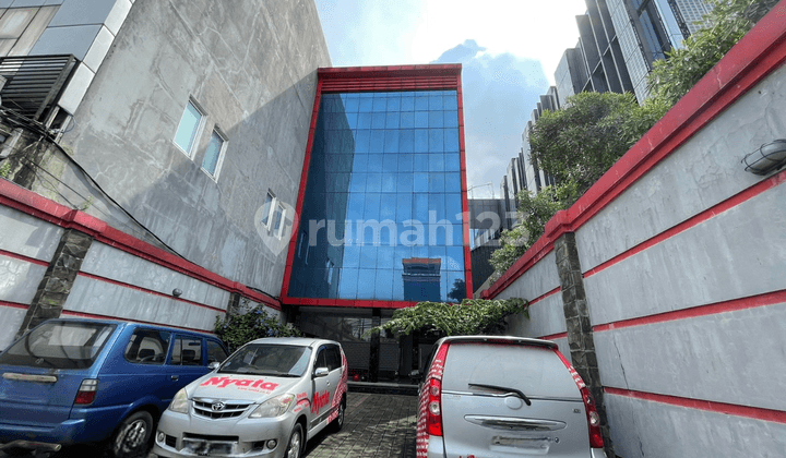 Disewakan Gedung - Ruang Usaha untuk Cafe, Klinik, Kantor di Kebayoran Lama, Jakarta Selatan