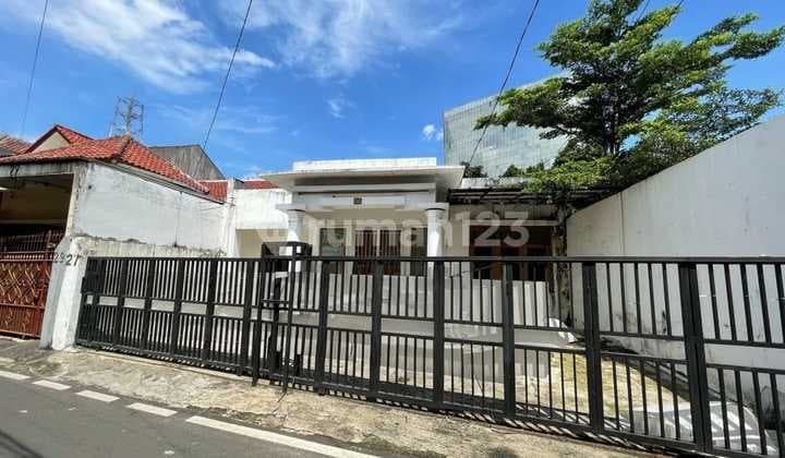 DISEWAKAN CEPAT! RUMAH COCOK UNTUK KANTOR DI HAJI SAIDI PASAR MINGGU