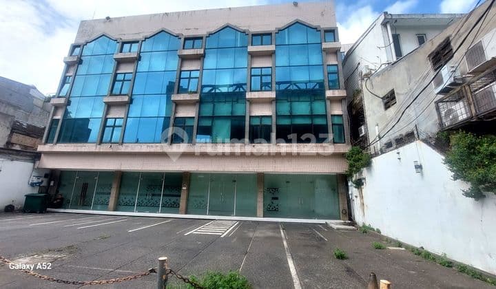 2 Ruko Connecting 4 Lantai Lokasi Strategis