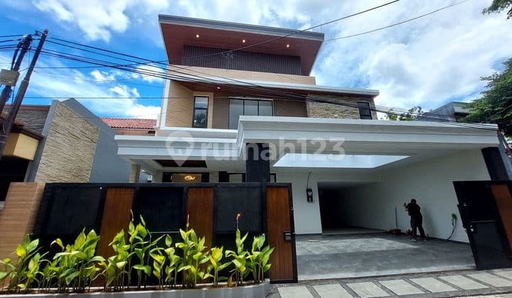 Siap Huni Radio Dalam Kebayoran Baru