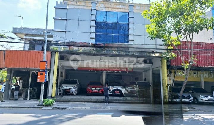For rent, Kertajaya main road, suitable for business in Kertajaya, 3 floors.