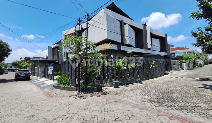 Bisa KPR, Rumah, 2 Lantai, SHM, Bebas Banjir,