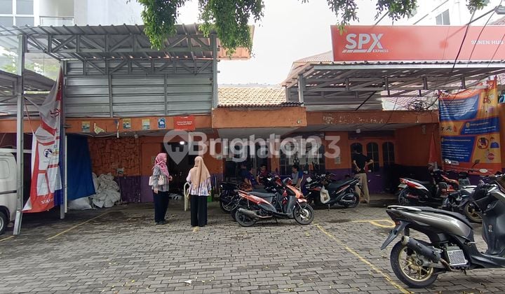 RUMAH TUA BESAR JL KRAMAT 4 SENEN, HITUNG TANAH SAJA
