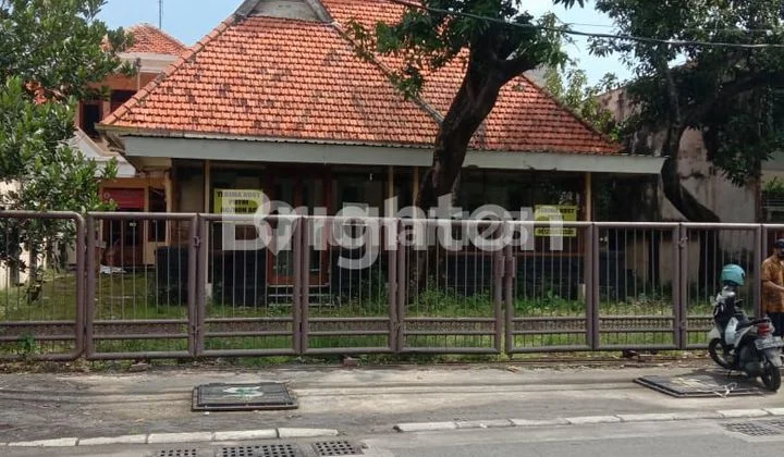 DIJUAL RUMAH PUSAT KOTA JALAN AMBENGAN DIJUAL RUMAH PUSAT KOTA JALAN AMBENGAN