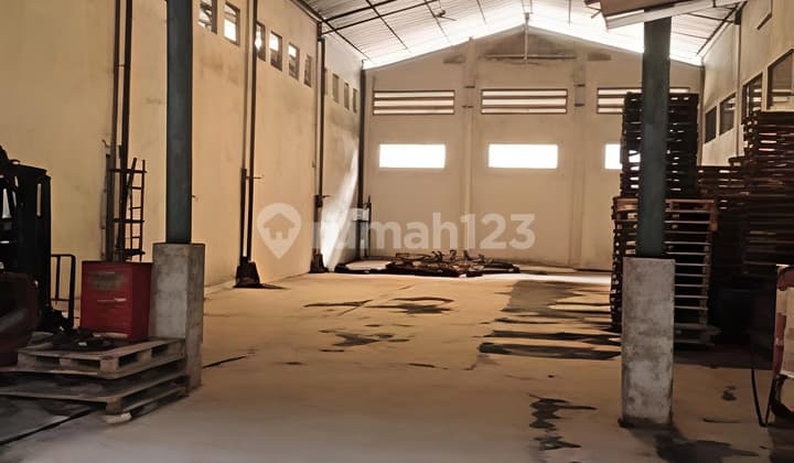 Warehouse + Cold Storage Ready to Use in Warehouse Complex - Kalideres, West Jakarta