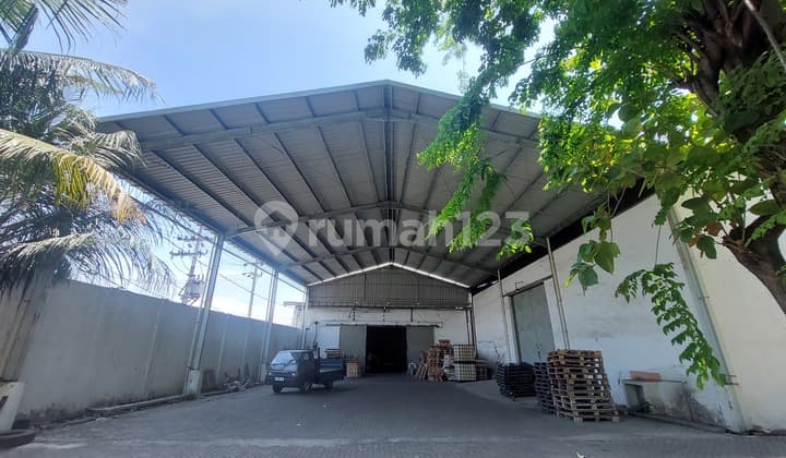 Dijual Gudang Raya Kenjeran Siap Pakai untuk Segala Bisnis Usaha