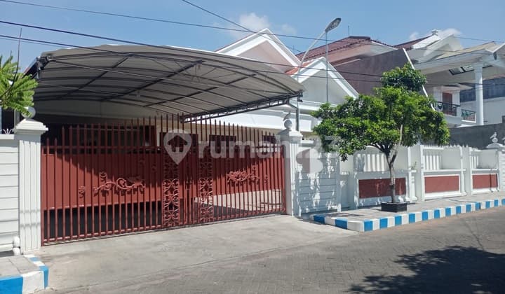 Istimewah. 2 Rumah Jejer Manyar Jaya Siap Pakai