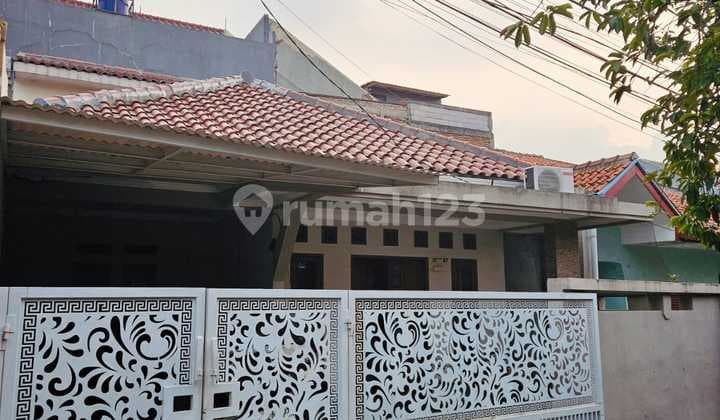 Rumah Full Furnished Lingkungan Aman dan Tenang Cilandak, Jakarta Selatan