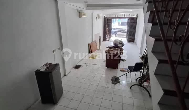 Ruko 4 Lantai Pinangsia Pinggir Jalan