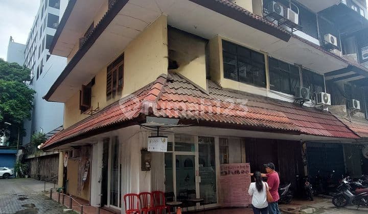 Ruko 3,5 Lantai Dijual - Pusat Bisnis Jakarta Barat Ramai Siang dan Malam