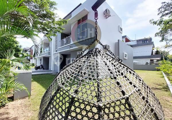 Rumah Hook The Home Southlink Tiban Dekat Golf