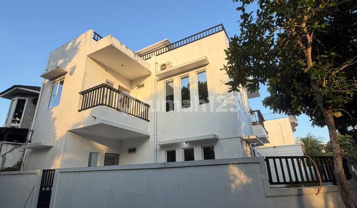 Hook House Furnished Dutamas Batam Center Luxury