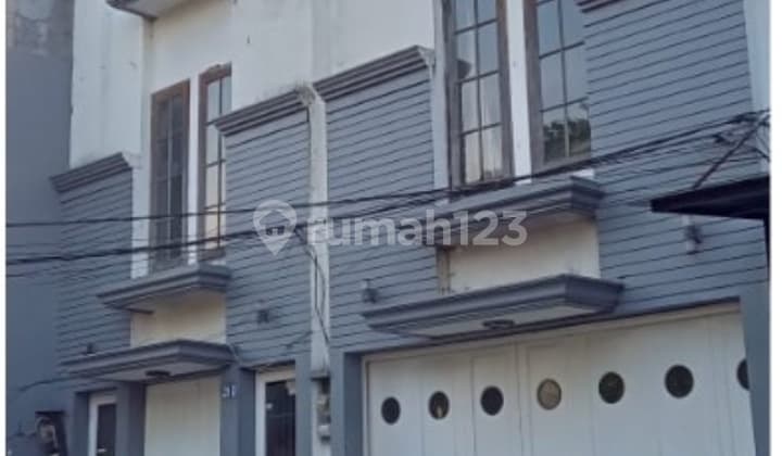 Quick Sale of Adjacent Shophouses on Jl. Bangka 2, South Jakarta.