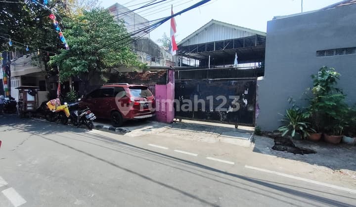 Quick Sale Warehouse in Cempaka Putih, Central Jakarta.
