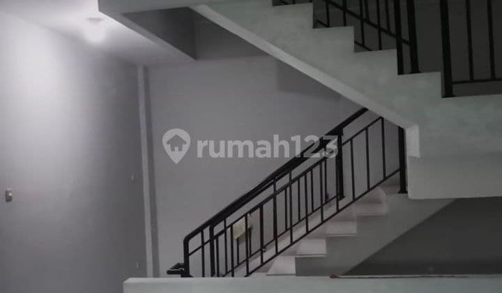 For Quick Sale: Toho PIK 5-Storey Shop House.