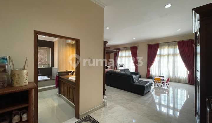 Dijual Rumah terawat Dengan Halaman Luas Di Ragunan Jakarta Selatan, Rumah 1 Lantai, Siap Huni, Bangunan Kokoh