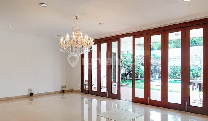 Rumah 2 Lantai Semi Furnished SHM di Pejaten, Jakarta Selatan