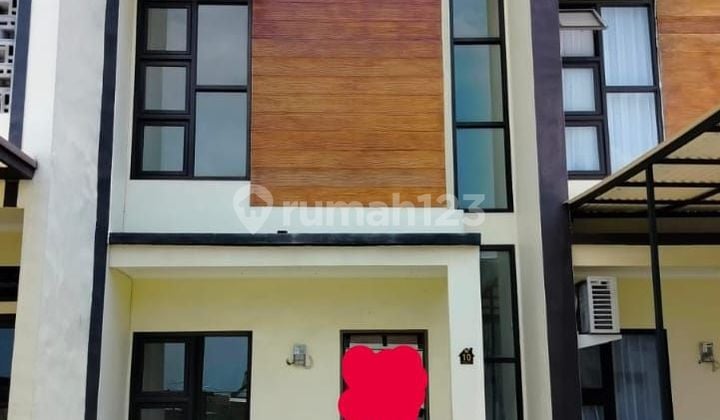 Rumah 2 Lantai Siap Huni Super Strategis dalam Perumahan Bandung, Kondisi Bagus