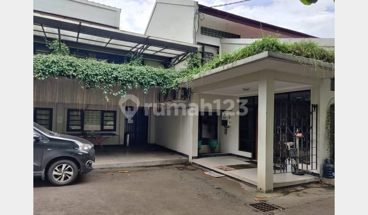Rumah Bekas Kantor Cipete 2 Lantai SHM Carport Luas Muat 20 Mobil