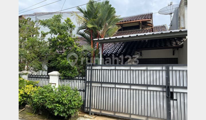 Rumah Cempaka Putih Barat Bagus Siap Huni Dekat Kampus KRL Busway