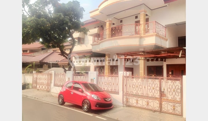 Rumah + Kost 8 Pintu Cempaka Putih Bagus SHM Furnished Siap Huni