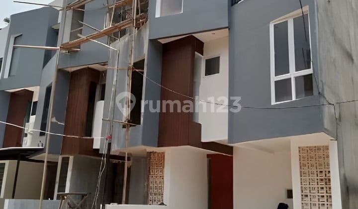 4 Unit Rumah Baru Shm 3 Lantai Free Ac Dan Water Heater Dekat Mrt